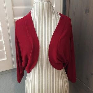 Loft shrug in cranberry - Xs
